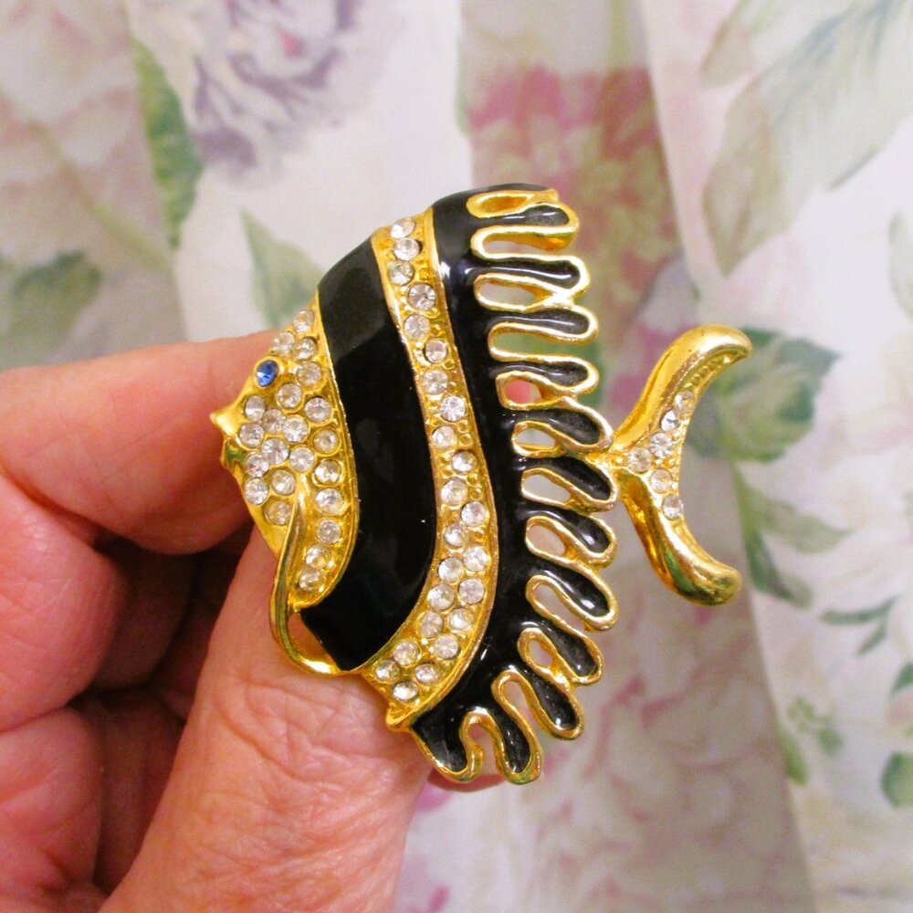 PARK LANE Angelfish Brooch ~ VINTAGE Enamel Crystal Rhinestone Gold Fish Brooch